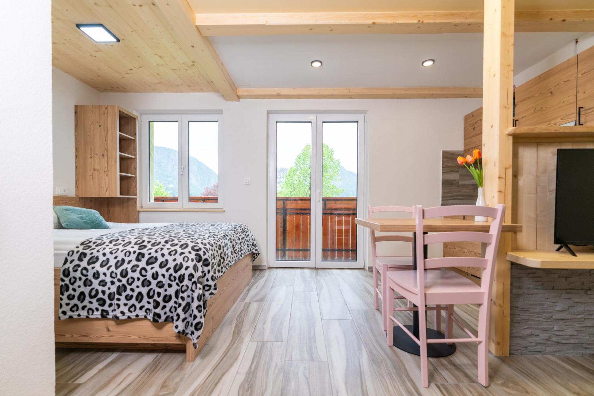 Apartmaji Hodak Бохінь Номер фото